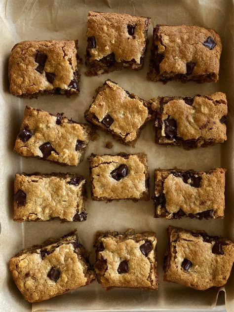 Chocolate Chunk Tahini Oatmeal Bites – Something Nutritious Tahini Oatmeal, Sunday Sweets, Oatmeal Bites, Was It Worth It, Healthy Substitutions, Oatmeal Bars, Gluten Free Sweets, Chocolate Chunk, Healthy Sweets Recipes