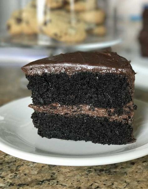 Black Magic Cake Magic Cake Recipes, Hershey Recipes, Black Magic Cake, Whiskey Cake, Nursing Cake, American Cake, Black Cake, Cake Frosting Recipe, Torte Cupcake