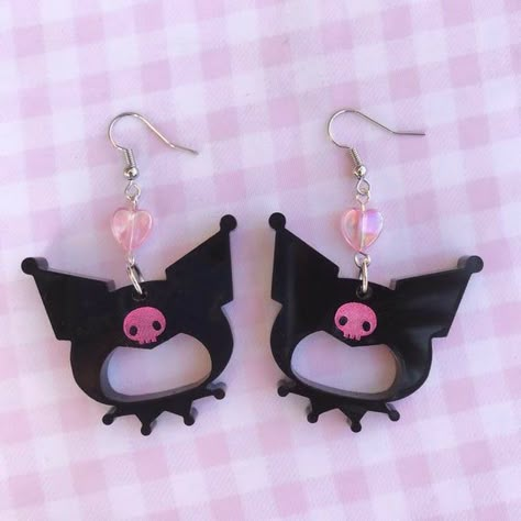 Goth Kawaii Aesthetic, Kuromi Earrings, Cute Kuromi, Goth Kawaii, Hello Kitty Aesthetic, Kawaii Goth, Kawaii Accessories, Hello Kitty Items, Kawaii Aesthetic