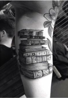 44 Adorable Tattoo Designs for Book Lovers Dr Woo Tattoo, Books Stacked, Bookish Tattoos, Dr Woo, Literary Tattoos, Tattoos Mandala, Tattoo Zeichnungen, Tattoos Geometric, Geniale Tattoos