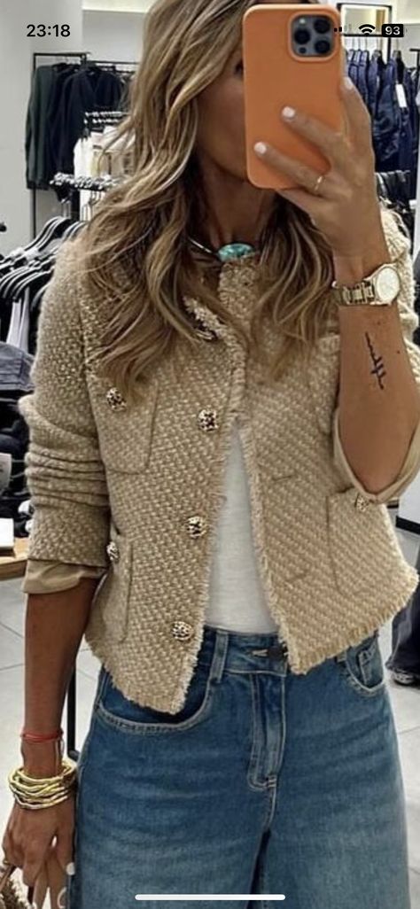 Tweed Jacket Outfit, Beige Crop Tops, Paris Chic, Boucle Jacket, Sequin Jacket, Jacket Outfit, Street Style Outfit, Tweed Jacket, First Order