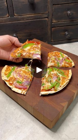 2.7K views · 122 reactions | My New Favorite Low CAL PIZZA 🍕 

✅ 332 CAL, 25p, 18c & 16f. 

🍕 2 mission low carb tortillas. 
🍕 2oz pizza sauce. 
🍕 2oz part skim mozzarella. 
🍕 2oz peppers & onions. 
🧂 oregano. 

#pizzatime #proteinpizza #lowcaloriemeals #proteinrecipes | Jamie Dugan | jdugans · Original audio Low Cal Pizza, Pizza Lasagna, Flatbread Pizza Recipes, Keto Italian, Protein Pizza, Simple Dinners, Margarita Pizza, Tiktok Food, Zone Diet