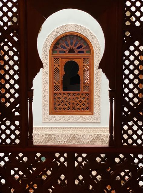 Arch Hotel, Moorish Architecture, Moorish Design, Deck Designs, Temple Art, Ancient Architecture, Islamic Architecture, Deck Design, School Architecture