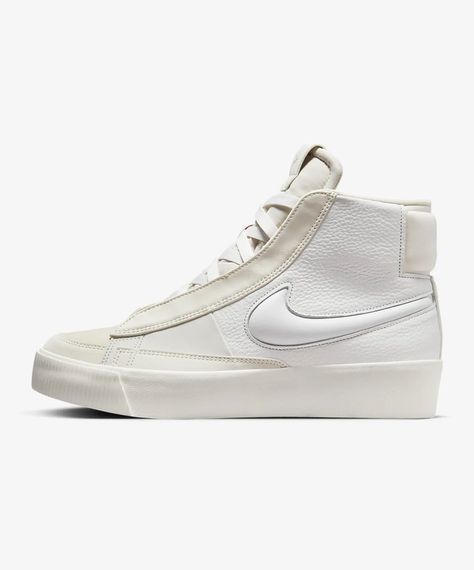 Nike Blazer Mid Women, Nike Blazer Mid Victory Outfit, Nike Blazer Mid Victory, Blazers Shoes, Nike Boots, Nike High Tops, Nike High, Nike Blazer Mid, Nike Models