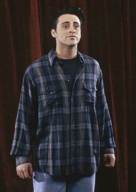 #style #friends #Joey #90s #aesthetic #outfits Joey Tribbiani Outfits, Friends Outfits 90s, 90s Outfit Men, Friends Joey, Friends 1994, Joey Friends, Rachel Green Outfits, Friends (tv Series), Friends Episodes