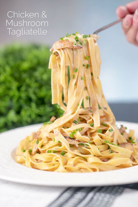 Chicken and mushroom tagliatelle is a gloriously quick and easy pasta dish that gets a big whack of flavour from Worcestershire sauce. A light creamy sauce made from creme fraiche finishes this dish that can be comfortably cooked in 20-25 minutes. Beef Osso Bucco Recipe, Beef Osso Bucco, Mushroom Tagliatelle, Osso Bucco Recipe, Creme Fraiche Recipes, Beef Olives, Osso Bucco, Chicken And Mushroom, Chicken Recipies