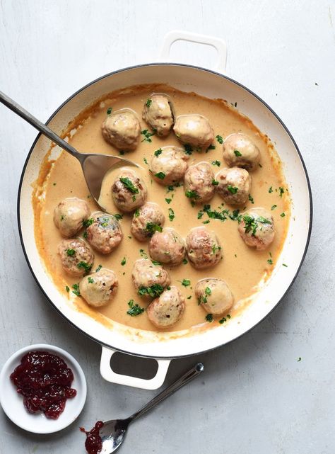 Vegan Swedish Meatballs Beyond Meat, Plant Based Swedish Meatballs, Impossible Burger Meatballs, Impossible Ground Beef Recipes Vegan, Vegan Swedish Meatball Sauce, Beyond Beef Meatballs, Vegan Swedish Meatballs Gravy, Impossible Meatball Recipe, Impossible Burger Recipes