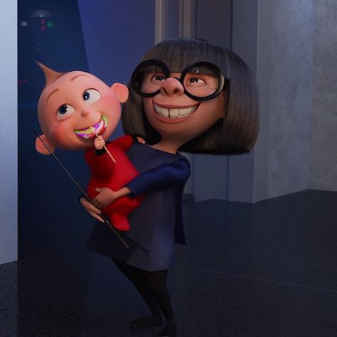 Pixar Animation Studios on Instagram: “Your favorite supers are heading home! See the all-new “Auntie Edna” short when you get #Incredibles2 on Digital and @movies.anywhere…” The Incredibles Wallpaper, The Incredibles Aesthetic, Inside Out Funny Pictures, Incredibles Quotes Disney, Edna Incredibles Pfp, Edna Incredibles, Incredibles 2 Violet Meme, Disney Amor, Pixar Memes Funny