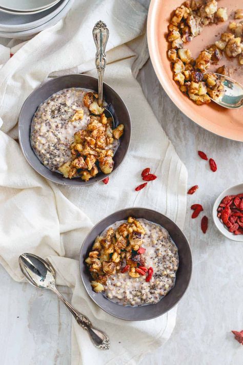 Warm Quinoa Cereal - Breakfast Quinoa with Caramelized Bananas Quinoa Cereal, Everyday Breakfast, Farro Recipes, Cereal Breakfast, Breakfast Quinoa, Caramelized Banana, Buckwheat Groats, Amazing Breakfast, Quinoa Breakfast