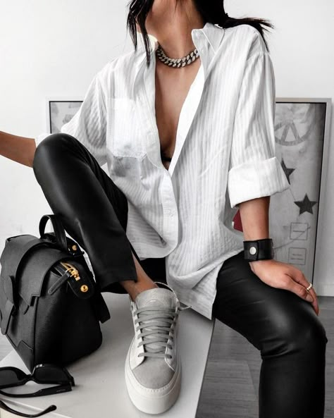 Oversized Blouse Outfit, Oversized Shirt Outfit, Ideas De Outfits, Oversize Outfit, White Shirt Outfits, Ivy League Style, Blouse Outfit, Edgy Outfits, Style Outfits