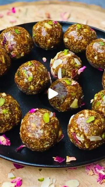 Priya Taparia - Flavourful Food on Instagram: "Jai Shri Ram 🙏 Dry-Fruit Ladoo- Superfood Ladoo Ingredients :  Clarified butter(Ghee) – 3 tbsp  Dates – 350 gms  Raisins – 1/4th cup  Walnuts – 1/4th cup Almonds – 1/4th cup  Cashewnuts – 1/4th cup  Chia seeds – 1 tbsp Flaxseeds – 1 tbsp Sunflower seeds – 1 tbsp Pumpkin seeds – 1 tbsp Pista – 1/4th cup Poppy seeds – 1 tbsp (Optional) Desiccated coconut – 2 tbsp  Cardamom powder -1 tsp Dried rose petals – 1 tbsp  #sugarfree #superfoods #ladoo #energy #healthyfood #healthylifestyle #healthyrecipes #sweet #dessert #instagramreels #instagram #instagood #recipes #easyrecipes #food #foodporn #foodblogger #foodie #foodstagram #jaishriram🙏 #shriram #ayodhya #prasad #rammandir #ladoorecipe #nuts #dryfruitladoo #laddu #winterrecipes #winterspecial" Dates Ladoo Recipe, Dry Fruits Laddu Recipe, Dry Fruit Laddu, Dry Fruits Ladoo Recipe, Dry Snacks Recipes Indian, Shriram Ayodhya, Dry Fruits Laddu, Jai Shri Ram, Toddler Recipes