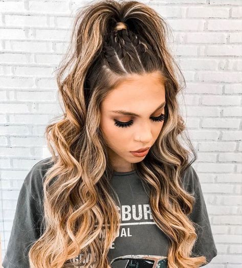 Dance Hairstyles, Hair Stylies, Penteado Cabelo Curto, Festival Hair, Braided Hairstyles Tutorials, Hair Stylist Life, Hairdo For Long Hair, Braided Hairstyles Easy, Long Wavy Hair