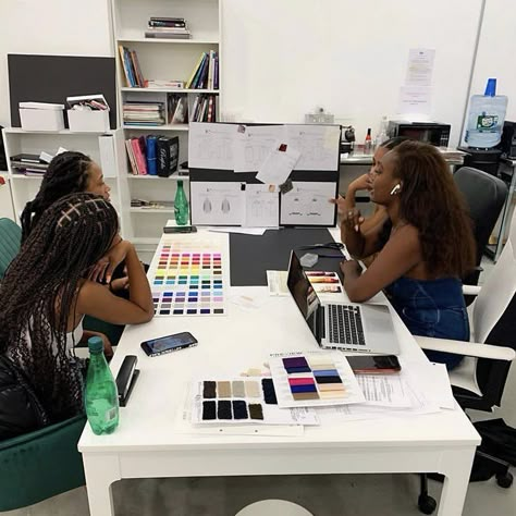 Marketing Aesthetic Black Woman, Career Woman Black Women, Professional Black Women Aesthetic, Fashion Merchandising Major, Black Woman Career Aesthetic, Black Women Interior Designers, Black Creative Director Aesthetic, Project Coordinator Aesthetic, Black Women Entrepreneur Aesthetic