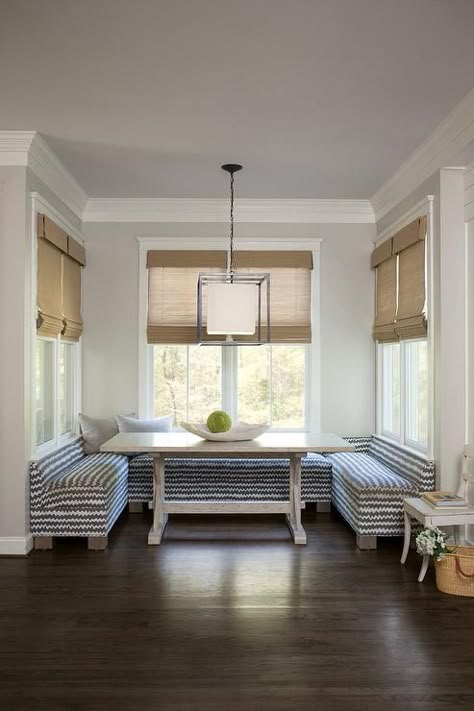 Nook Design Ideas, Farmhouse Breakfast Nook, Farmhouse Breakfast, Nook Design, Dining Room Nook, Saarinen Dining Table, Cozy Window Seat, Window Seat Design, Nook Table