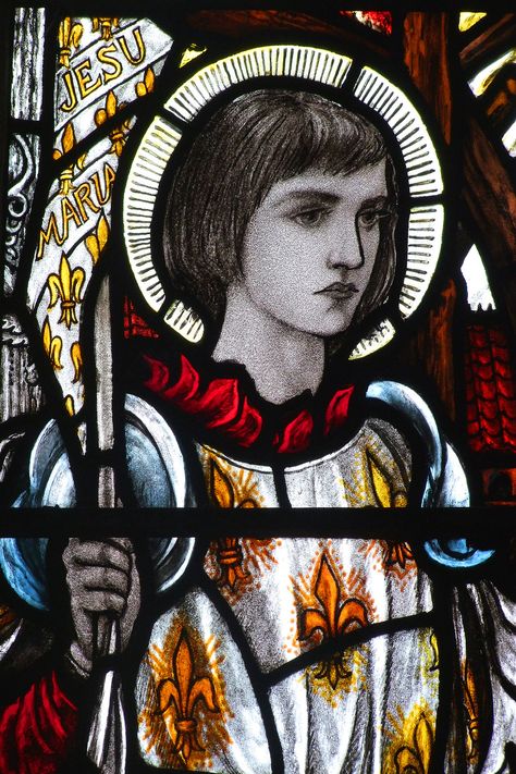 Jeanne d'Arc (Christopher Whall, 1922) | St Leonard, Apethor… | Flickr France National Day, Santa Joana D'arc, Joan D Arc, Saint Joan Of Arc, Jeanne D'arc, St Joan, City Of London, Joan Of Arc, Catholic Art