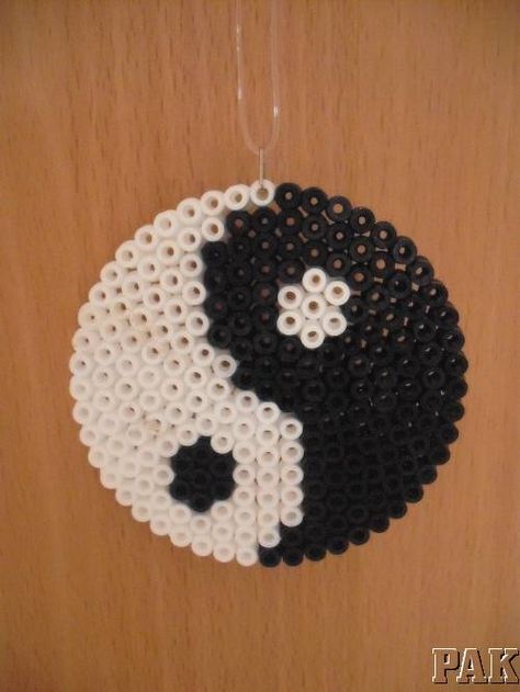 Yin-Yang-Hanger-Fridge-Magnet-or-Coaster-Ying-Feng-Shui-Buddhism-Hama-Beads Jing Jang, Hama Beads Design, Diy Perler Bead Crafts, Aqua Beads, Melty Beads, Hama Beads Patterns, Diy Perler Beads, Melting Beads, Perler Beads Designs