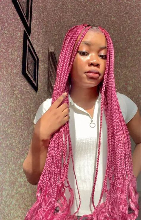 45 Knotless Braids Styles to Protect Your Hair – Svelte Magazine Short Pink Box Braids, Pink Layered Braids, Light Pink Box Braids, Pink French Curl Braids, Light Pink Braids, Pink Goddess Braids, Knotless Braids Pink, Braid Reference, Box Braids Pink