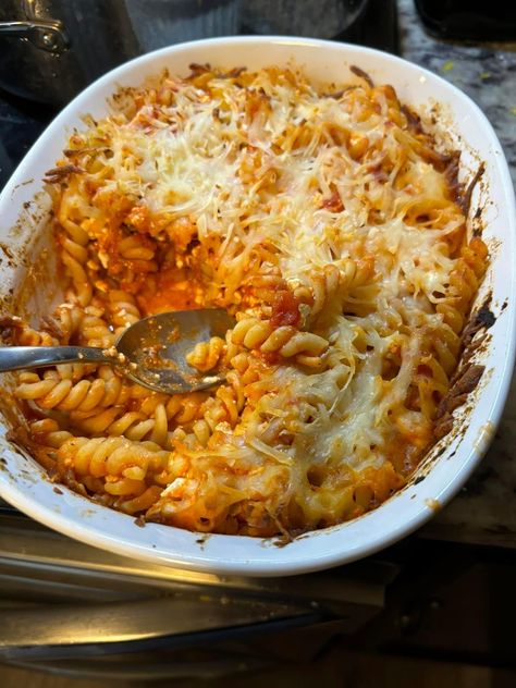 Baked ziti weight watchers style Weight Watchers Pasta, Weight Watchers Pumpkin, Smart Points Recipes, Marinara Sauce Homemade, Healthy Pasta, Weight Watcher Dinners, Points Recipes, Homemade Marinara, Baked Ziti