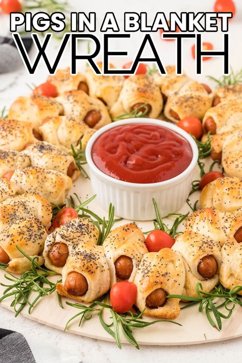 Perfect for parties! This Pigs in a Blanket Wreath is easy to make and a hit with everyone. Great for everything from holidays to game day! #BreadBoozeBacon #pisginablanket #littlesmokies #crescentrolls #fingerfood #appetizer #partyfood #superbowl #christmas #newyearseve Mini Hot Dog Christmas Wreath, Pigs In A Blanket Wreath, Diet Soups, Christmas Party Finger Foods, Grinch Drink, Christmas Finger Foods, Sausage Appetizers, Christmas Potluck, Sausage Wrap