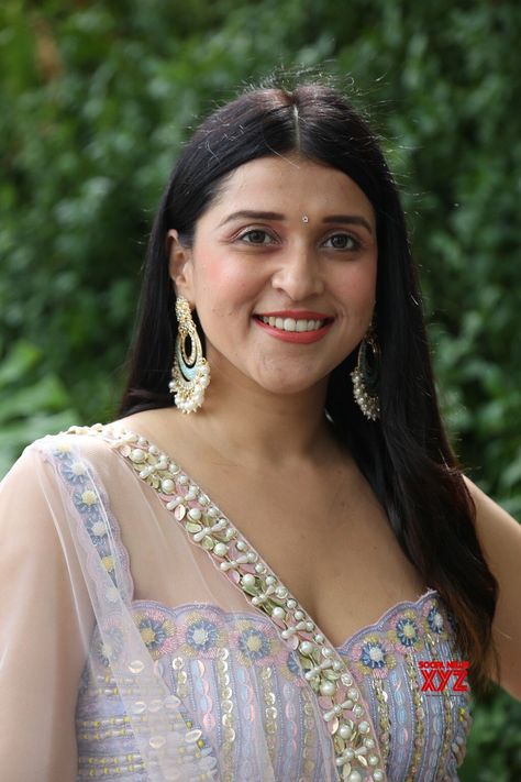 Actress Mannara Chopra Glam Stills From Tiragabadara Saami Press Meet

 #Actress #MannaraChopra #TiragabadaraSaami Mannara Chopra, Office Movie, Movie Schedule, Beautiful Women Over 40, Beautiful Smile Women, Live Events, Indian Beauty Saree, Latest Pics, Hollywood