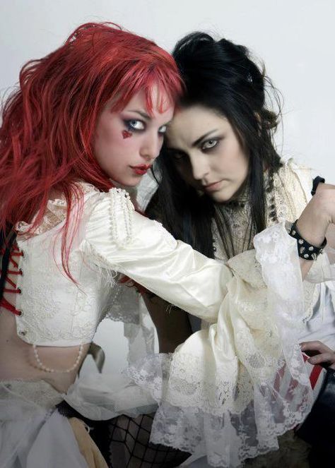 Amy lee and Emilie Autumn Emilie Autumn, Amy Lee Evanescence, Women Of Rock, Goth Beauty, Amy Lee, Evanescence, Famous Girls, Gothic Beauty, Dark Beauty