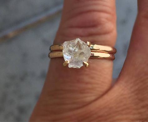 Raw Uncut Diamond Ring, Ring Pearl Modern, Diamond Ring Rose Gold, Uncut Diamond Ring, Raw Diamond Ring, Raw Diamond Rings, Raw Diamond Engagement Rings, Healing Crystal Ring, Herkimer Diamond Ring