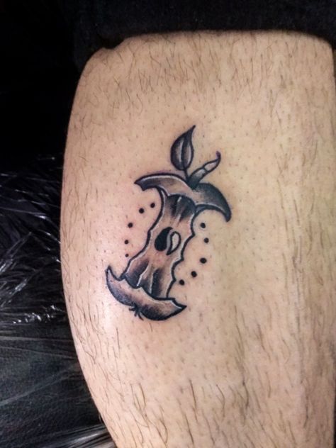 Apple blackwork Bitten Apple Tattoo, Apple Core Tattoo, Apple Tattoo Ideas, Bad Apple Tattoo, Bitten Apple, Apple Tattoo, Apple W, Matching Tats, Apple Bite