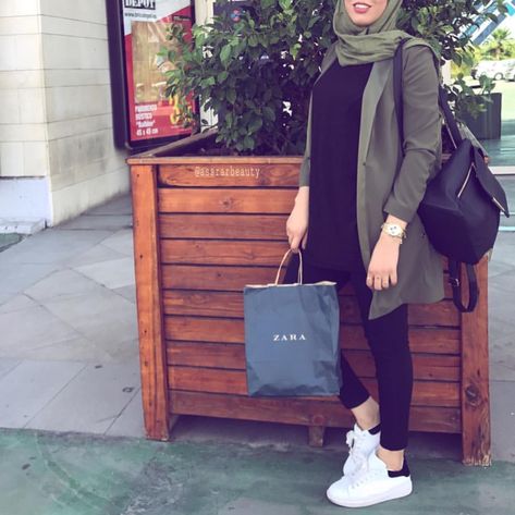 assrarbeauty Hijab Casual Outfit, Casual Outfit Summer, Hijab Accessories, Hijab Fashion Summer, Estilo Hijab, Modern Hijab, Street Hijab Fashion, Modern Hijab Fashion, Hijab Fashionista