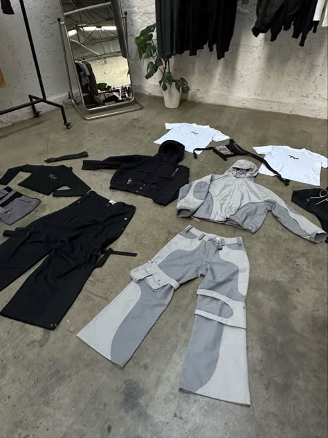 Art Fashion Clothes, Futuristic Streetwear, Apparel Design Inspiration, Ghost In The Machine, New Catalogue, Concept Clothing, Cargo Pant, Style Crush, Apparel Design