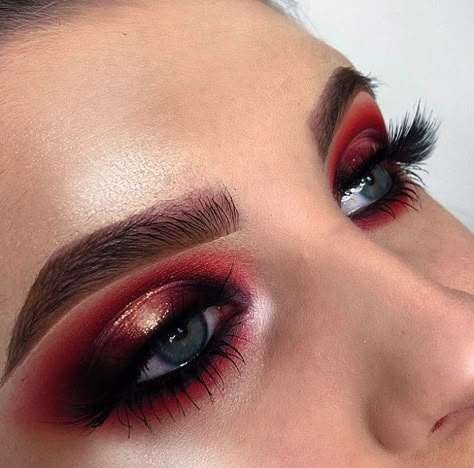 Red eye-shadow look #shimmer #Redshimmer #redandgold #highlight #makeup #brows #eyeshadow #red Red Eyeshadow Looks, Red Eyeshadow Makeup, Red Eyeshadow Look, Make Up Designs, Red Eye Makeup, Drag Make-up, Valentines Day Makeup, Red Eyeshadow, Red Makeup