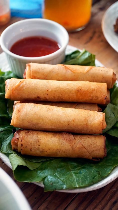 Lumpiang Shanghai Recipe, Vietnamese Egg Rolls, Lumpiang Shanghai, Turkey Rolls, Shanghai Food, Vegetarian Spring Rolls, Lumpia Recipe, Egg Roll Recipes, Vietnamese Cuisine