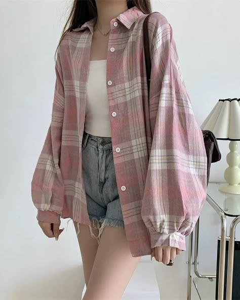 Long Shirts For Women, Oversized Plaid Shirts, Plaid Shirt Women, Tartan Shirt, Check Shirts, Korean Casual Outfits, Fashion 90s, Chic Tops, Oversize Casual