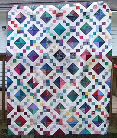 Quilt Crossing: Jewels from the Past Jewel Box Quilt, Jacobs Ladder, Quilt Modernen, Scrappy Quilt Patterns, Half Square Triangle Quilts, Bonnie Hunter, Jacob's Ladder, Batik Quilts, Scrap Quilt Patterns