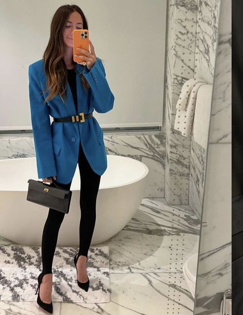 Magical Closet, 9to5chic Outfits, Arielle Charnas, Fashion Leggings Outfits, Look Legging, La Outfits, Cute Work Outfits, Leggings Outfits, Work Chic