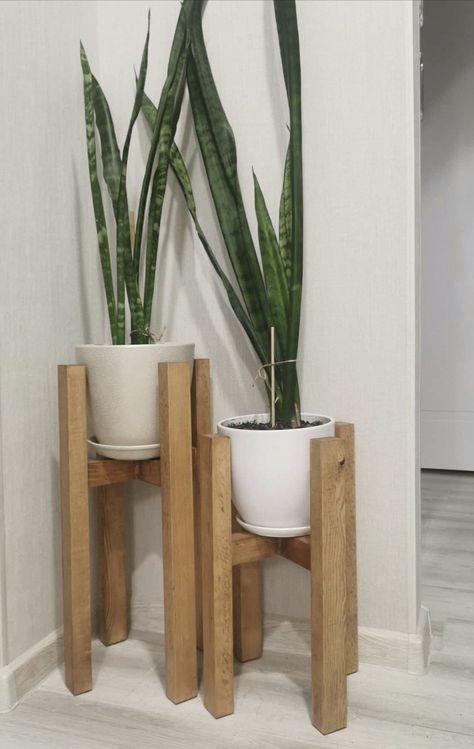 Wooden Planter Stand, Creative Project Ideas, Creative Woodworking Ideas, Diy Wooden Planters, Creative Woodworking, Living Room Tv Unit Designs, Wooden Planter, Wood Plant Stand, Planter Table