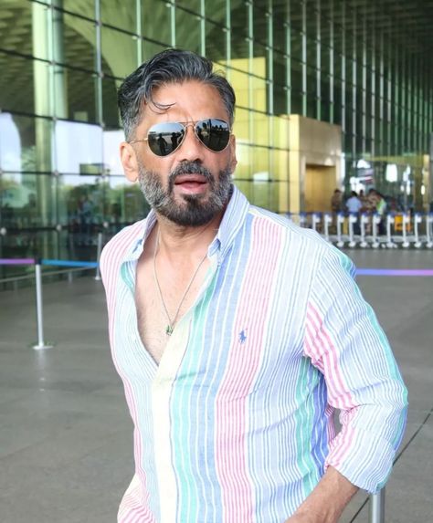 Sunil shetty #Sunilshetty #bollywood Sunil Shetty New Look, Sunil Shetty, Suniel Shetty, Film Producer, New Look, Actresses, Actors, Quick Saves