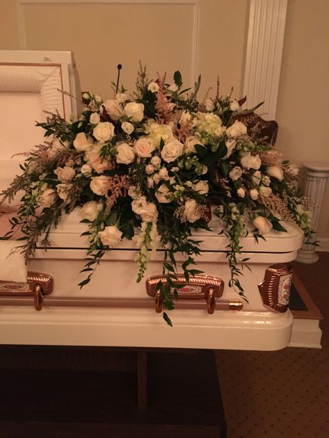 Casket Flowers, Belly Piercing, Book Characters, Magnolia, Florist, Table Settings, Table Decorations, Flowers, White