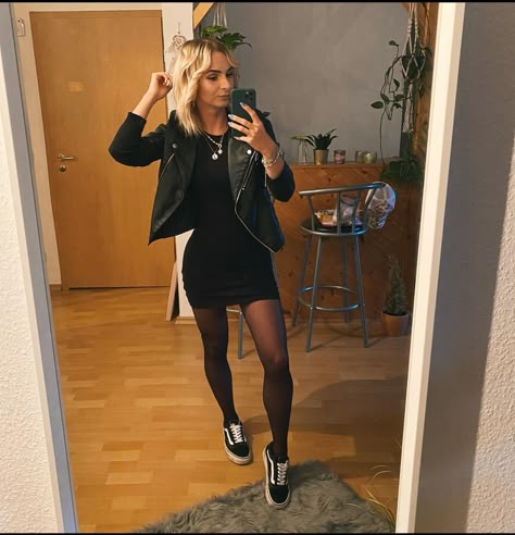 Outfits With Stockings Casual, Outfits Con Pantimedias, Blue Dress Black Tights, Tights And Sneakers Outfits, Nylons Outfit, Black Tights Outfit, Sporty Chic Outfits, Tights Outfits, Dresses With Vans