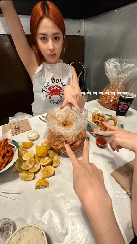 Yunjin Crab Party, Huh Yunjin, Kpop Wallpaper, My Only Love, Instagram Update, Crab, Instagram Story, Arch, On Instagram