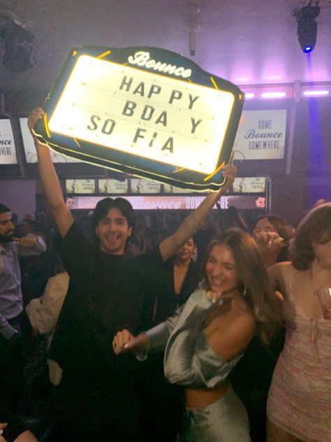 #bounce #birthday #city #chicago Birthday In The City, Birthday In Chicago, Chicago Birthday, 21 Birthday, 21st Birthday, City Life, Roxy, The City, Chicago