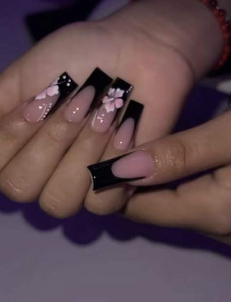 Black And Pink Nails, Gem Nail Designs, Clean Girl Nails, Quince Themes, Black And White Nail, Girl Nails, Manicure Tips, Baddie Nails, School Nails