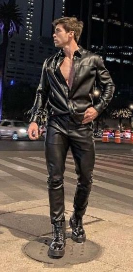 Pvc Trousers, Gay Costume, Men's Leather Style, Mens Leather Shirt, Mens Leather Clothing, Mens Leather Pants, Leather Jeans, Leather Shirt, Leather Outfit