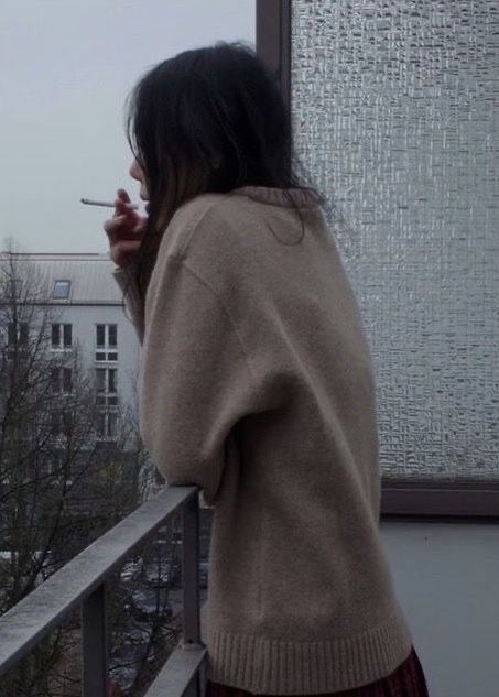 Girl smoking a cigarette during a gloomy cold day The Beach At Night, Kim Min Hee, Beach At Night, Rest And Relaxation, Ex Machina, Winter Aesthetic, Aesthetic Photo, The Window, Dark Aesthetic