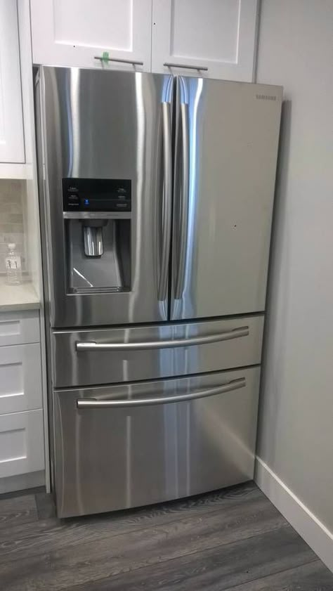 Big Fridge Aesthetic, Refrigerator Aesthetic, Wine Fridge Accessories, Big Fridge, Kitchen Decor Collections, Refrigerator Accessories, Best Refrigerator, Kitchen Gadgets Unique, Future Apartment Decor