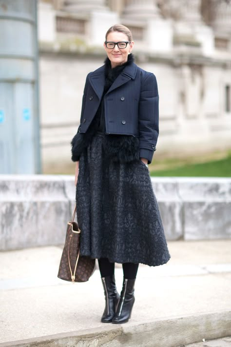 2014 Street Style, Deep Autumn, Winter Mode, Couture Week, Dresses Ideas, Minimal Chic, Tea Length Dresses, Harper's Bazaar, Street Style Looks