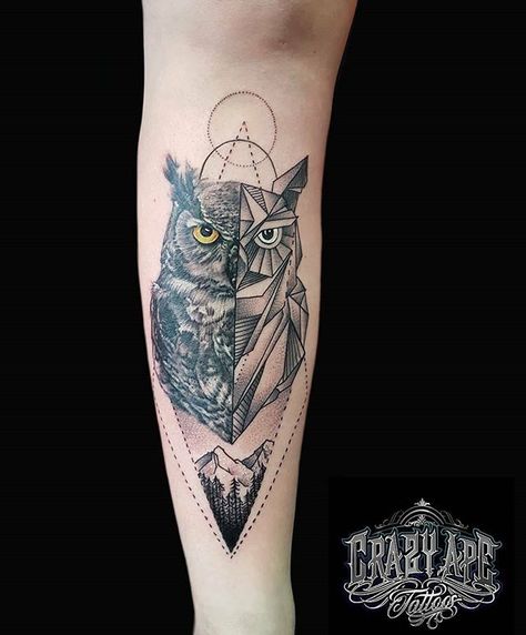 Dövme Geometric Owl Tattoo Design For Men, Leg Owl Tattoo, Men Owl Tattoo Ideas, Landscape Tattoo Ideas, Owl Tattoos For Men, Owl Tattoo Men, Owl Forearm Tattoo, Tattoo Ideas Sleeve, Mens Owl Tattoo