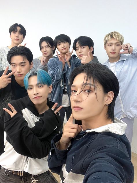 [230618] on twitter Witty Jokes, Pirate Kids, Behind Photo, Song Min-gi, Group Photo, Kim Hongjoong, Group Photos, Kpop Guys, Extended Play