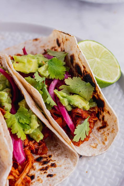 Mexican Inspired Dinner, Spicy Chipotle Sauce, Taco Burrito, Butternut Squash Pasta Sauce, Vegan Pulled Pork, Jackfruit Tacos, Canned Jackfruit, Taco Taco, Veggie Tacos