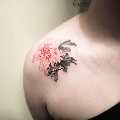 #ilwolhongdam Hongdam Tattoo, Pink Peony Tattoo, Top Of Shoulder Tattoo, Flower Shoulder Tattoo, Flower Tattoo On Side, Rose Shoulder Tattoo, Peony Tattoo, Small Shoulder Tattoos, Flower Tattoo Back