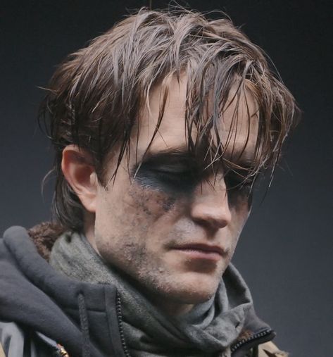 . on Twitter: "robert pattinson as bruce wayne, camera test… " Robert Pattinson Batman, Batman Makeup, Pattinson Batman, Crawling In My Skin, Batman Costume, Matt Reeves, 얼굴 그리기, Batman Movie, White Eyes